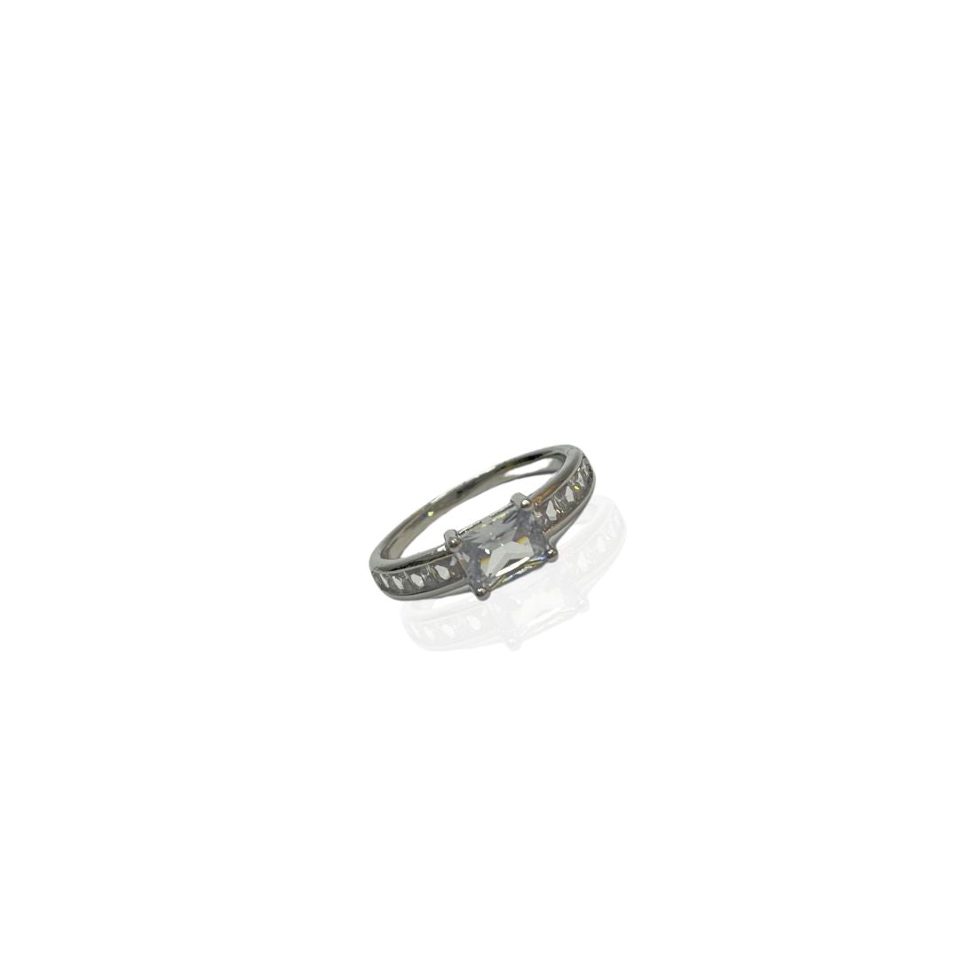 Elegant Diamond Ring